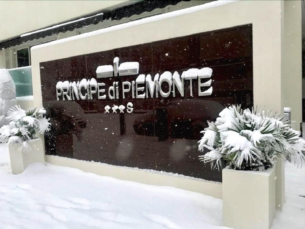 Hotel Principe Di Piemonte Rimini Exteriör bild
